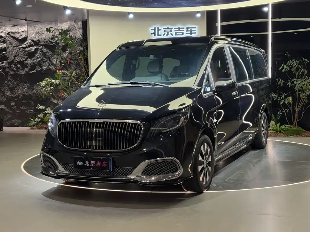 MERCEDES BENZ VITO 2024