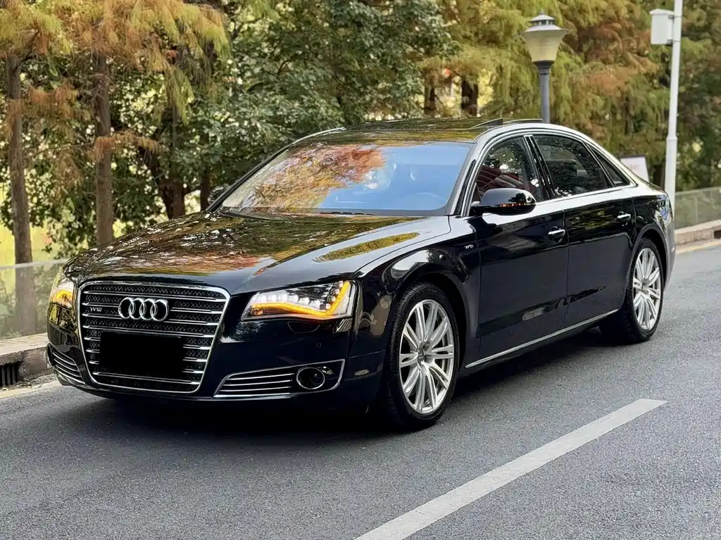 AUDI A8 2012