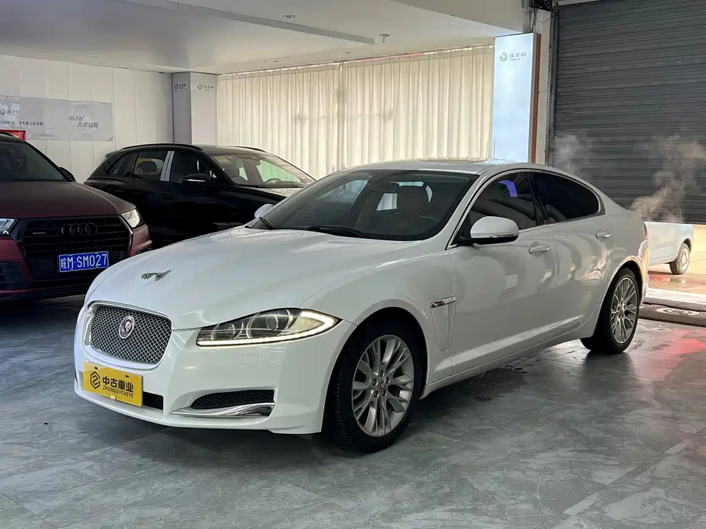 JAGUAR XF 2012