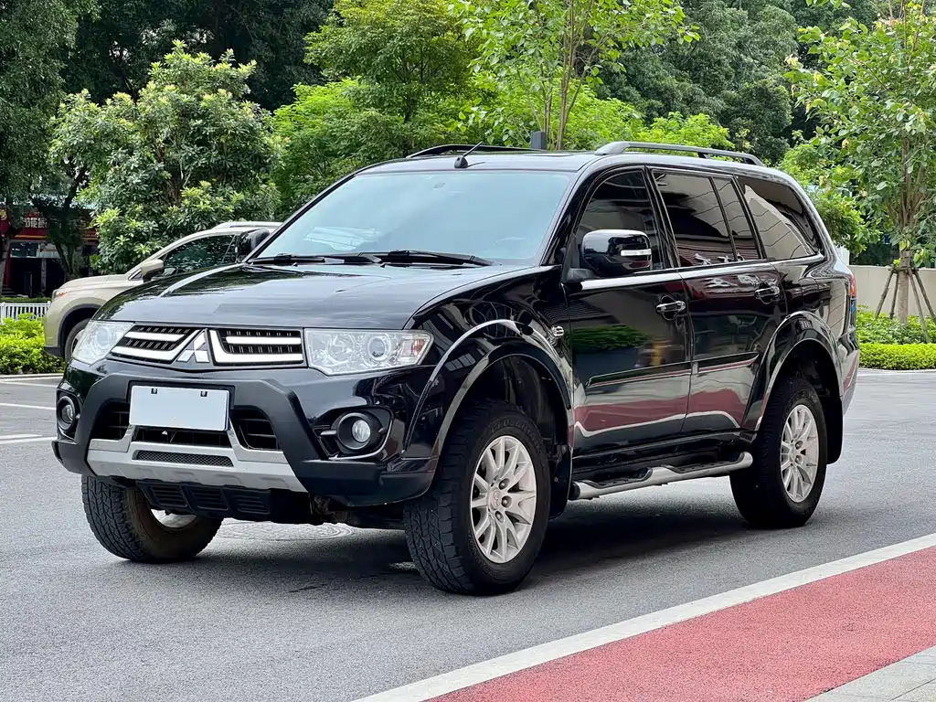 MITSUBISHI PAJERO.SPORT 2016