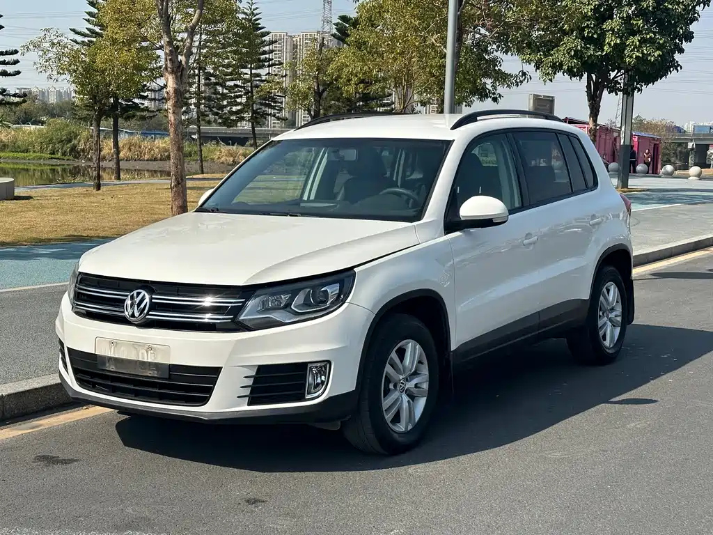 VOLKSWAGEN TIGUAN 2016
