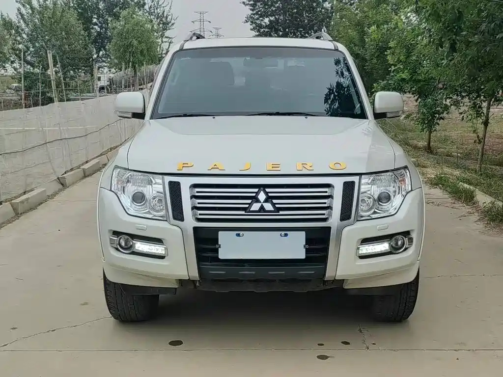 MITSUBISHI PAJERO IMPORT 2019
