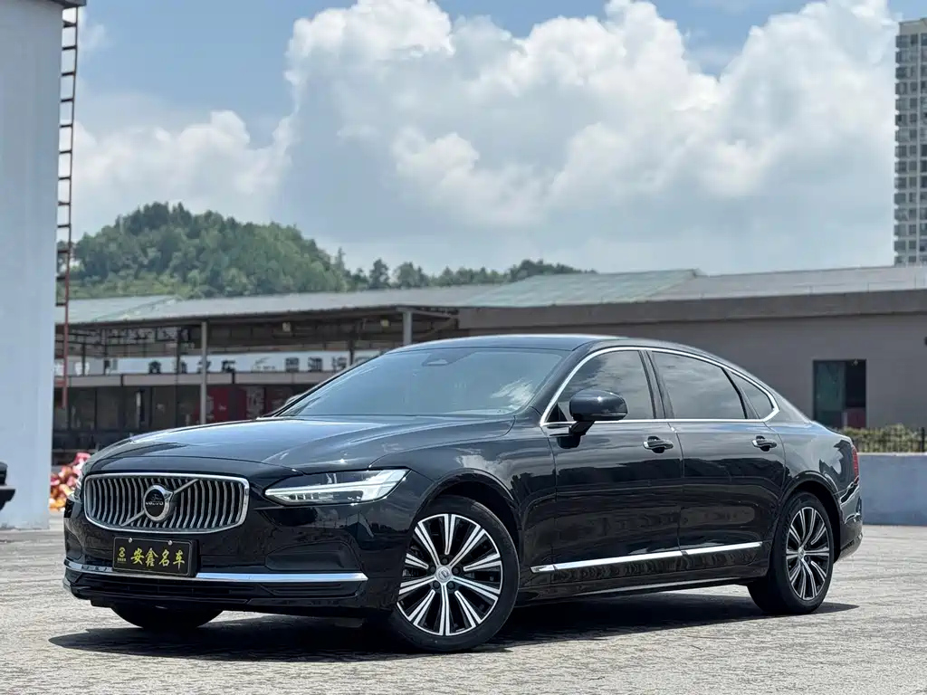 VOLVO S90 2022