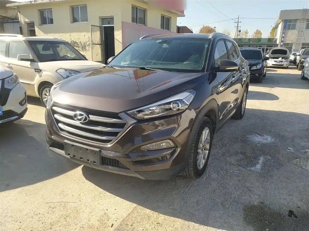 HYUNDAI TUCSON 2016